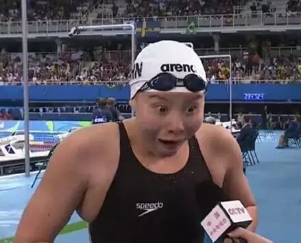爱笑的女孩运气不一定好，但一定会显老