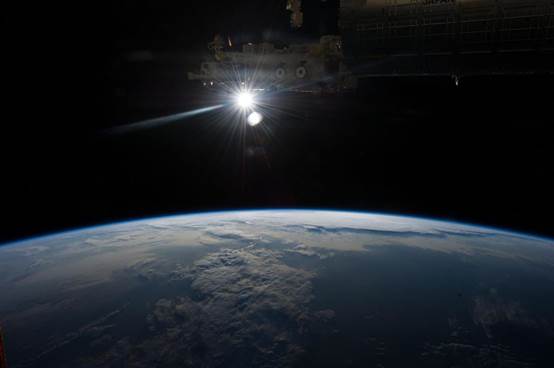 https://images-assets.nasa.gov/image/iss035e013351/iss035e013351~large.jpg